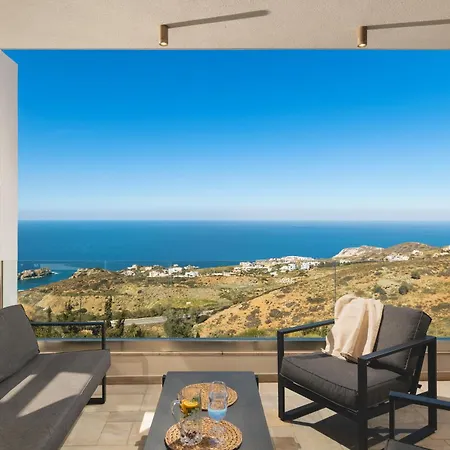 Luxurious Seaview Blue Key Villa With Infinity Heated Pool-3